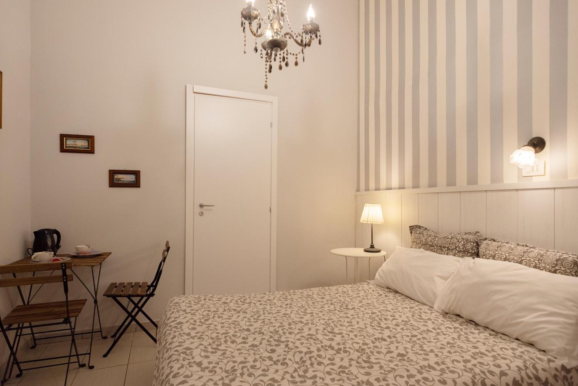 B&B Dei Decumani Неаполь Экстерьер фото